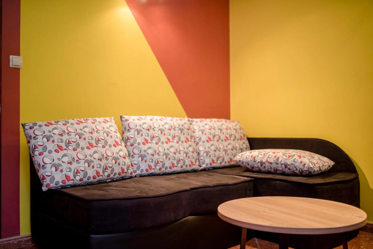 Kuca Leonora Apartment Banjol Luaran gambar